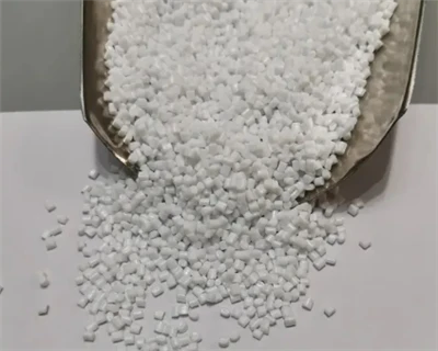 Quelles sont les propriétés physiques du NPG pertinentes pour la production d'ibuprofène ?